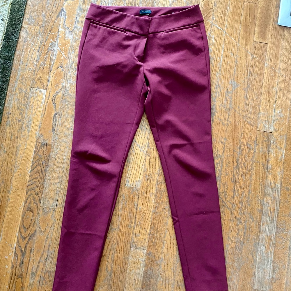 Burgundy Ann Taylor Signature Fit / Skim Fit stretch trousers